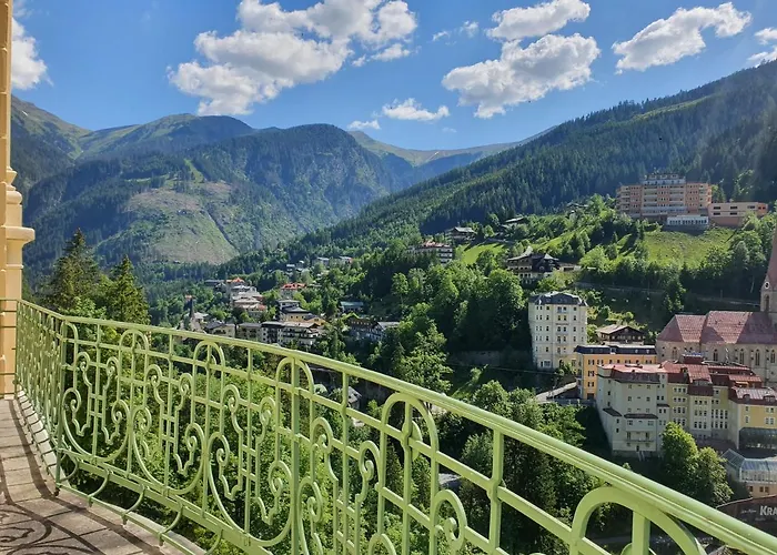 Belle Epoque Panorama *